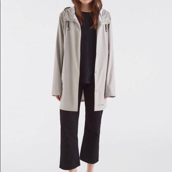 Stutterheim LW Stockholm Raincoat - Light Sand - Picture 1 of 4